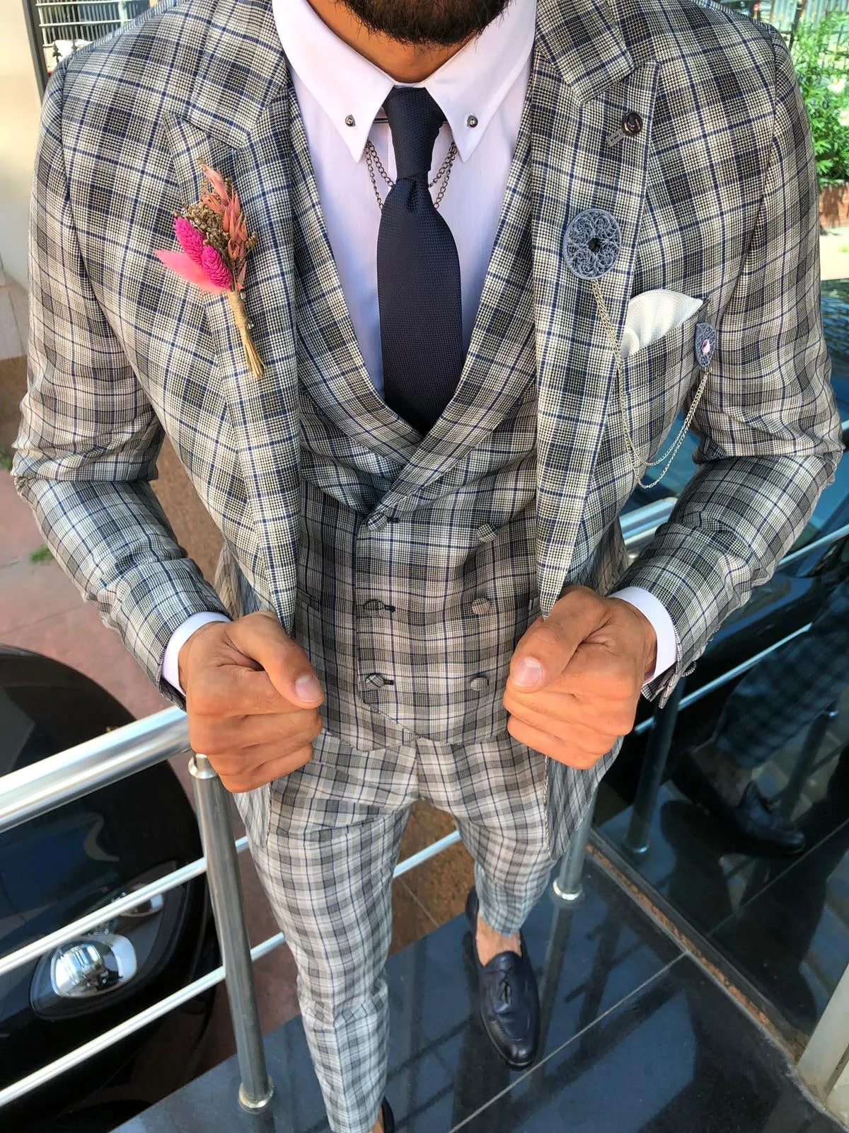 Andriano Slim-Fit Plaid Suit in Gray