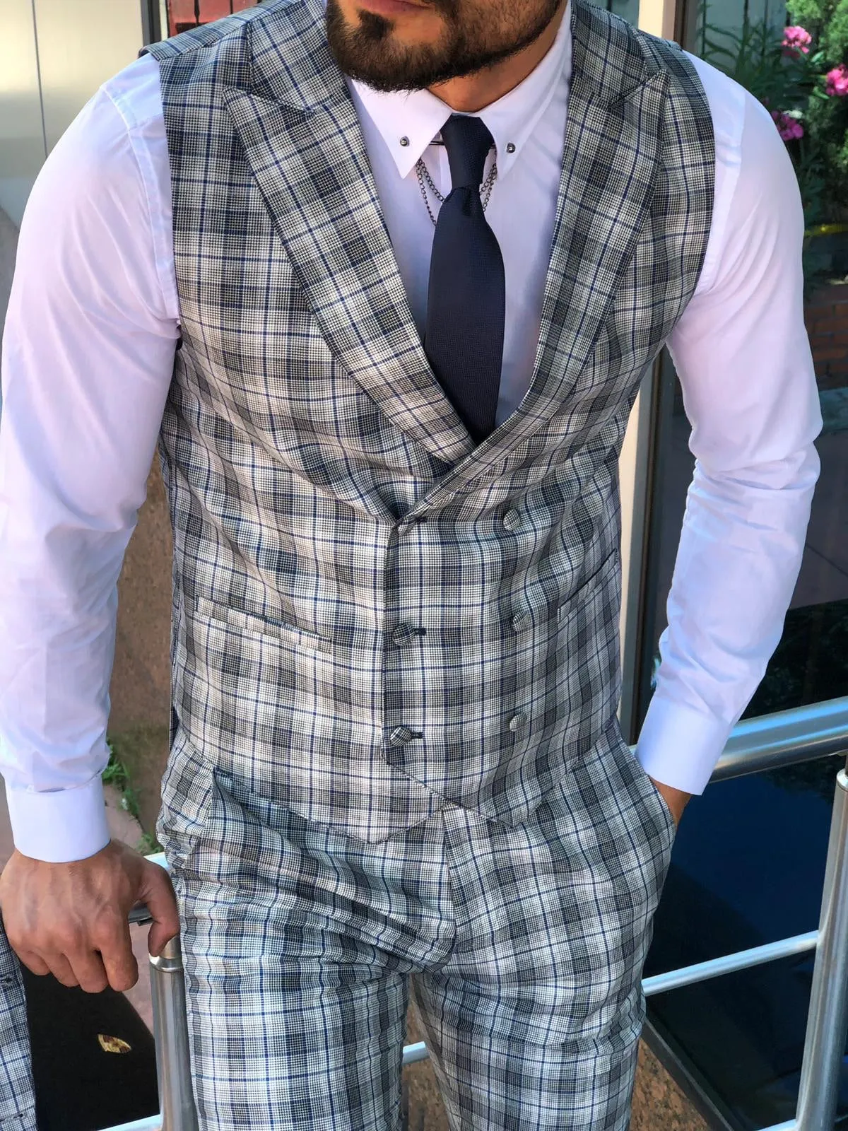 Andriano Slim-Fit Plaid Suit in Gray
