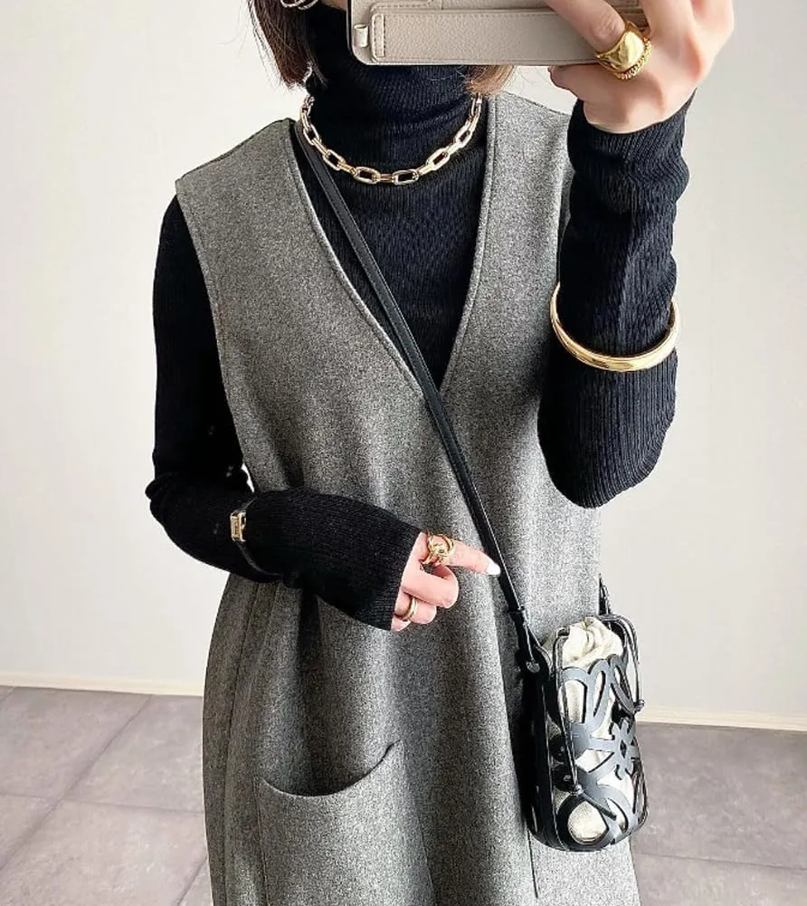 chouyatou Women's V Neck Wool Blend Long Vest Jacket Sleeveless Maxi Wool Vest Dress with Pockets