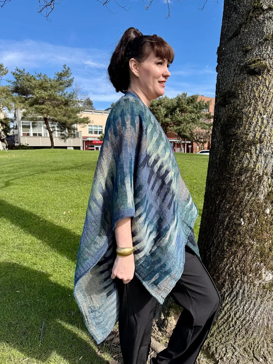 In Style 100% Australian Superfine Merino Wool Handmade Reversible Open Front Cape Ruana With Pockets