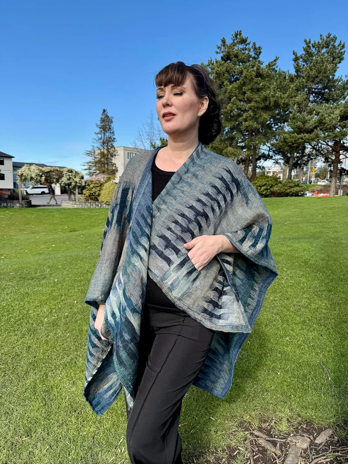 In Style 100% Australian Superfine Merino Wool Handmade Reversible Open Front Cape Ruana With Pockets