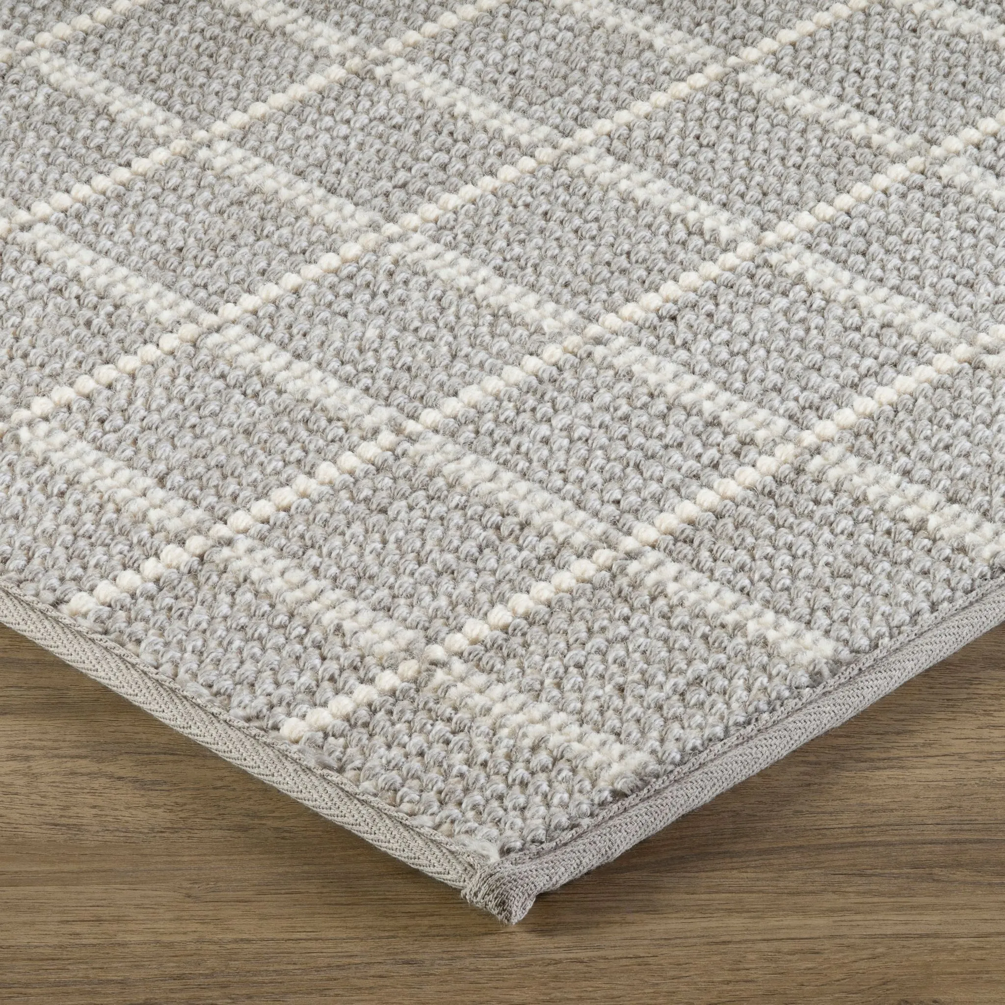 Rycroft Velvet Carpet, Coin