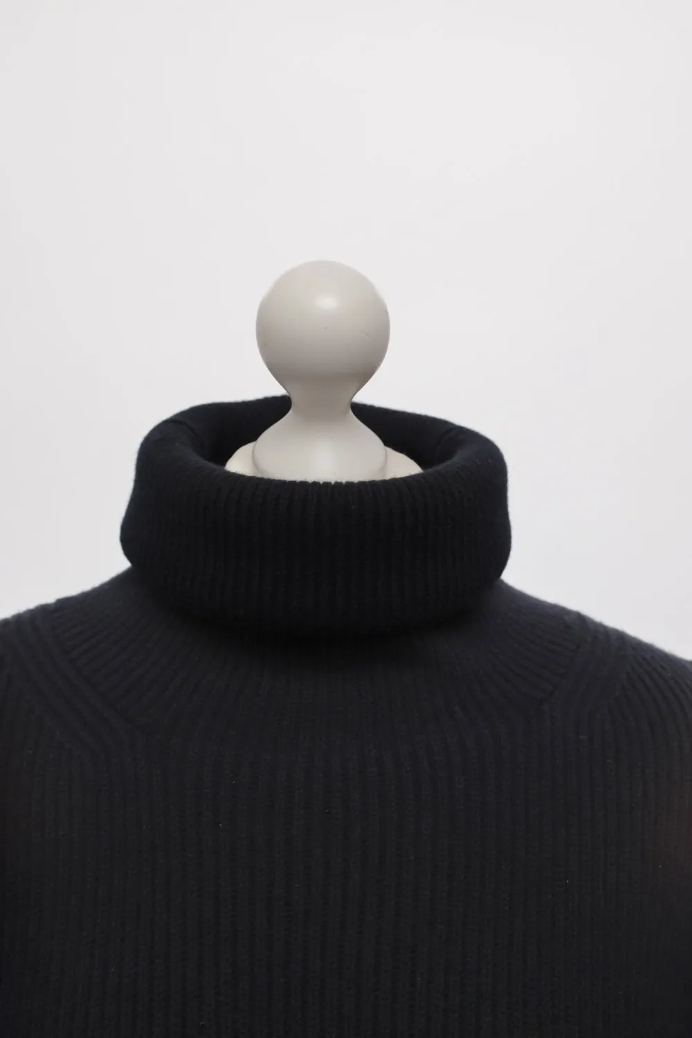 TOTEME WOOL BIB BLACK TURTLE VEST