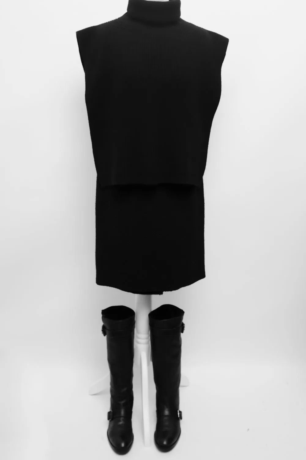 TOTEME WOOL BIB BLACK TURTLE VEST