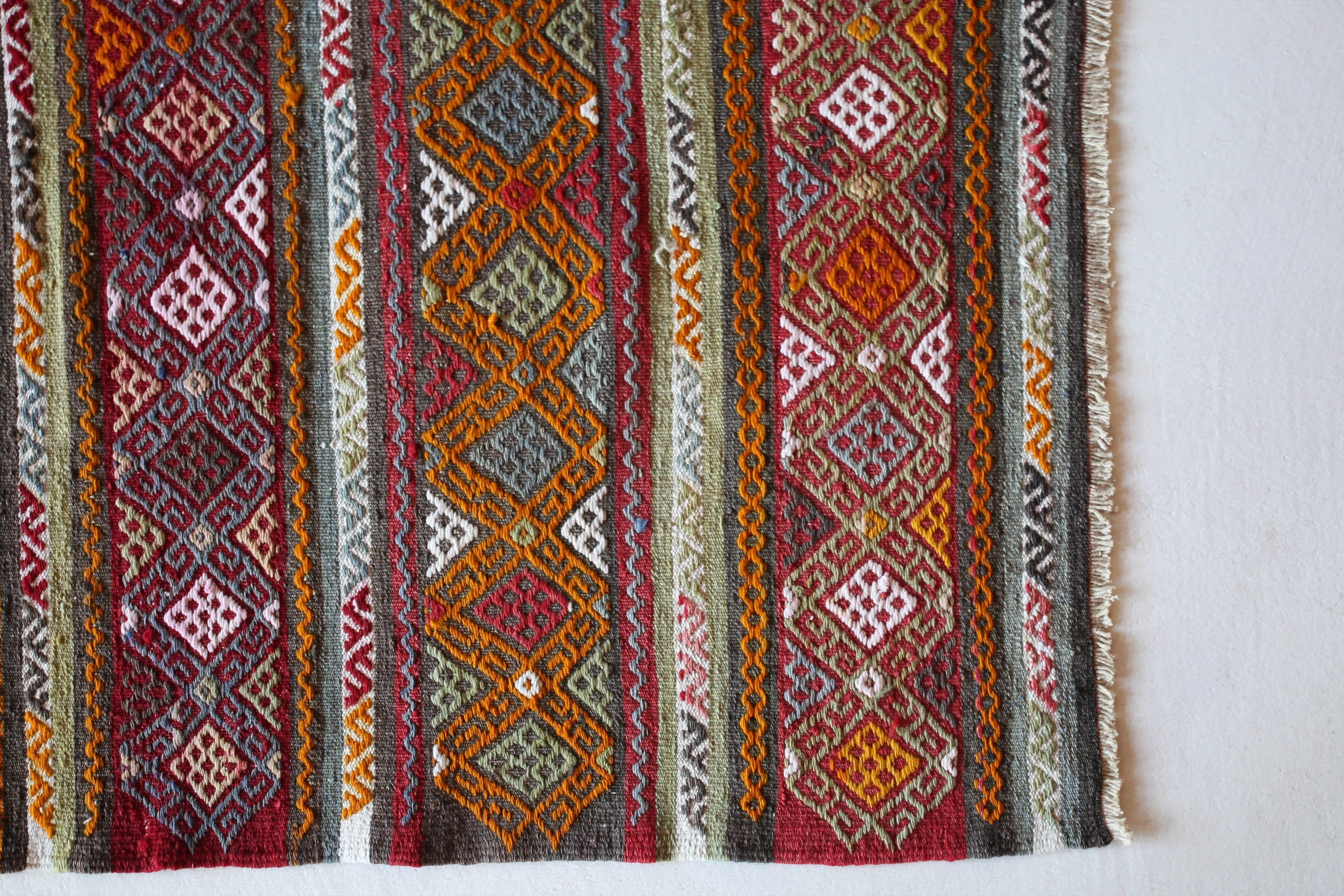 Vintage Mini Turkish Kilim Rug 3'3"x4'7"